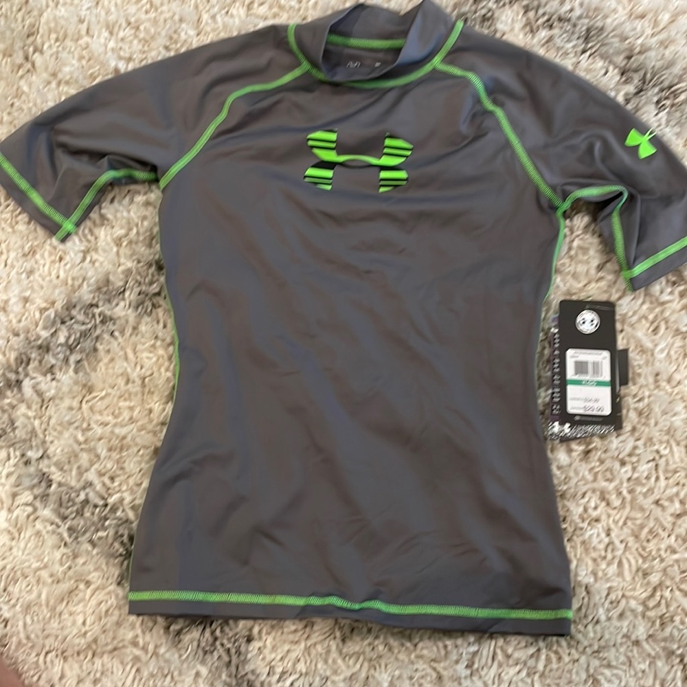 Under Armour Youth Large Heat Gear Shirt